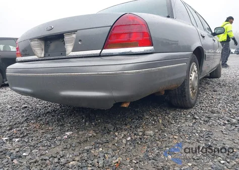 1999 Ford Crown Victoria Police Interceptor z USA, uszkodzony, nr VIN 2FAFP71W9XX238738